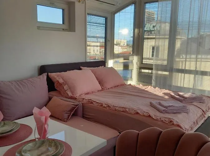 Perla 2 * 布尔加斯